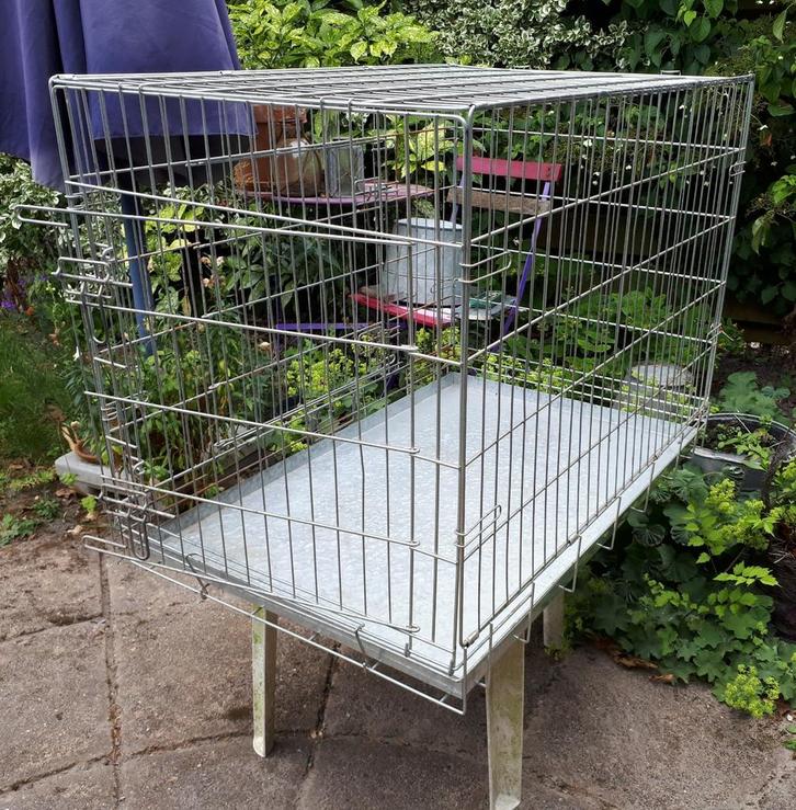 HelloGoodbye 2 st. Dieren Benches verzinkt staal, Dieren en Toebehoren, Hondenbenches, Gebruikt, Ophalen