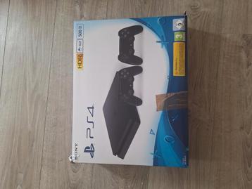 Playstation 4, 500 GB 2 controllers  beschikbaar voor biedingen
