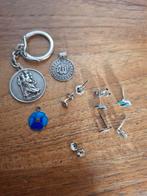 Lotje zilver drie hangers en drie paar oorbellen., Sieraden, Tassen en Uiterlijk, Antieke sieraden, Ophalen of Verzenden, Broche