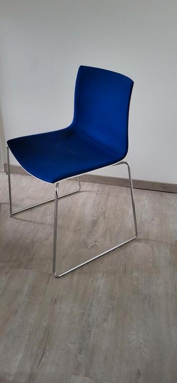 Arper Catifa 46 stoelen beschikbaar voor biedingen