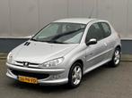 Peugeot 206 1.4 16V Quicksilver Sport NAP, Auto's, Voorwielaandrijving, 1360 cc, 31 €/maand, 4 cilinders