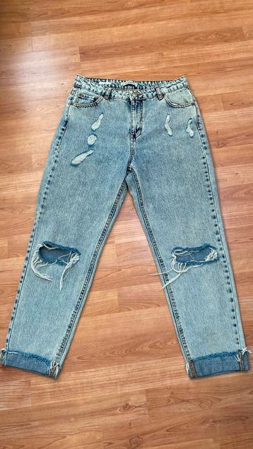 Spijkerbroek met gaten van Pull&Bear mt 38 beschikbaar voor biedingen