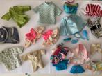 Vintage Barbie kleertjes schoenen laarzen tasjes accessoires, Verzamelen, Poppen, Ophalen of Verzenden, Gebruikt, Kleertjes