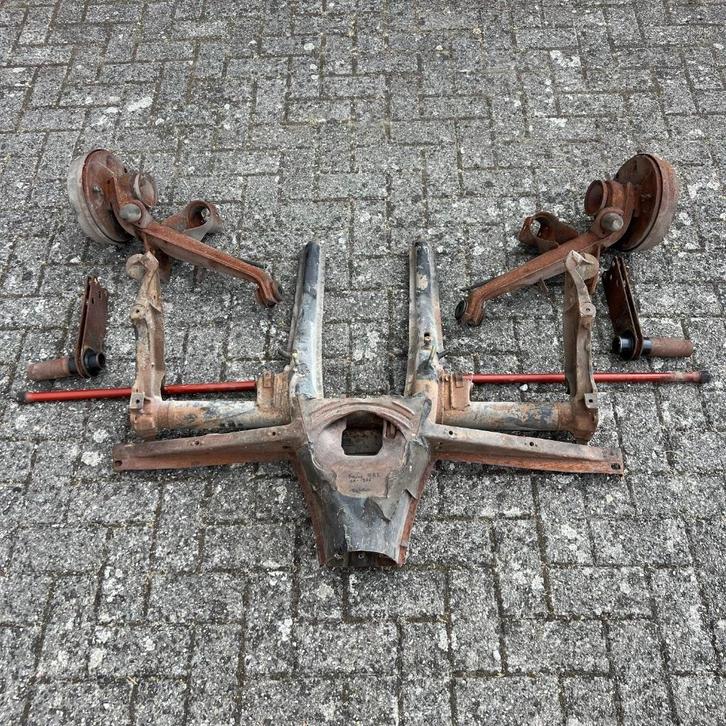 VW IRS achterdraagarmen Kever 1300 /02 /03 Super, Auto diversen, Auto-accessoires, Gebruikt, Ophalen of Verzenden
