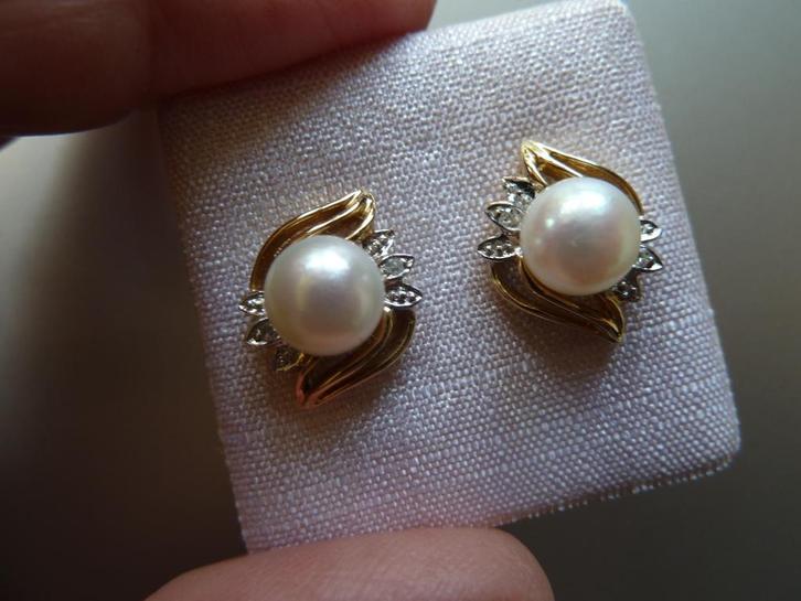 14 karaat gouden oorbellen met Akoya cultivé parel + diamant, Sieraden, Tassen en Uiterlijk, Oorbellen, Zo goed als nieuw, Knopjes of Stekers