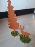 Roestige hert met dennenboom, Diversen, Ophalen, Zo goed als nieuw