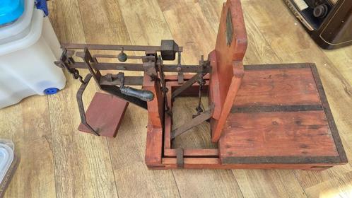 Authentieke vintage balansweegschaal – 1959 – 50 kg capacite, Antiek en Kunst, Antiek | Gereedschap en Instrumenten, Ophalen
