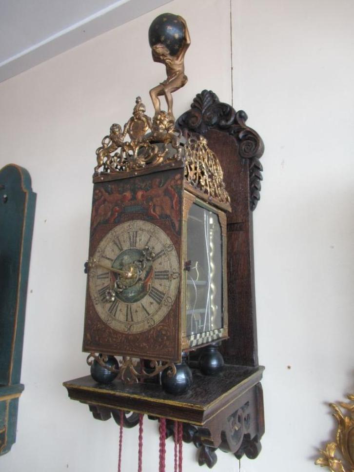 Oer 10995 ANTIEKE 17e eeuwse West-Friese stoelklok, Antiek en Kunst, Antiek | Klokken, Ophalen