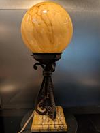 Art deco art nouveau lamp met gemarmerde glazen bol, Ophalen of Verzenden, Glas, Minder dan 50 cm