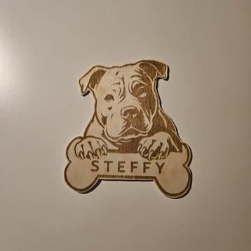 Hond portret op hout (gepersonaliseerd naam laser) beschikbaar voor biedingen