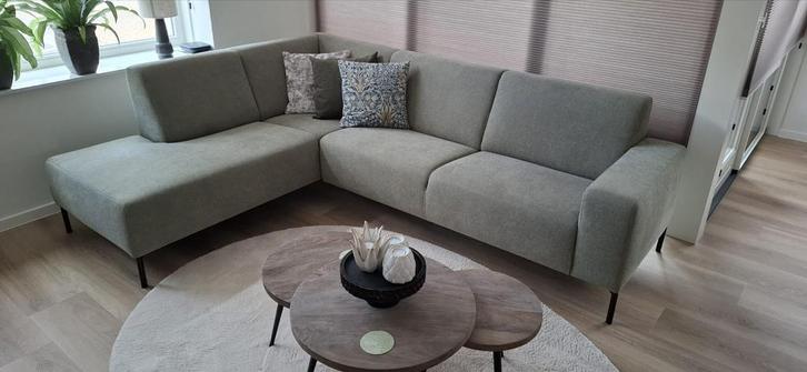 Nieuwe olijfgroene hoekbank, Huis en Inrichting, Banken | Bankstellen, Nieuw, Hoekbank, Vierpersoons of meer, 250 tot 300 cm, 75 tot 100 cm