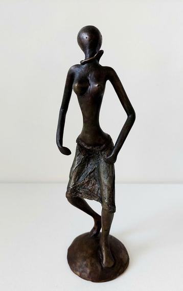 Bronzen beeld Afrikaanse vrouw gesigneerd Abdoulaye Gandema beschikbaar voor biedingen