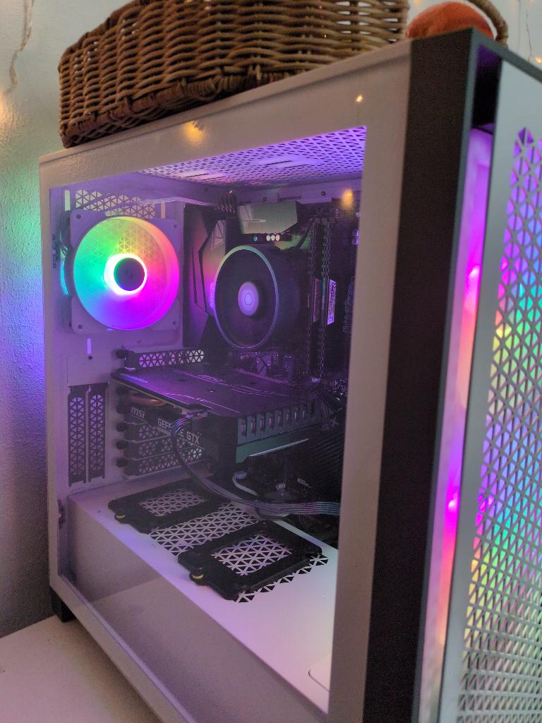 Gaming Setup: AMD Ryzen 5 3600 + GTX 1660 + Samsung Monitor, Eigenbouw, AMD Ryzen 5, Zo goed als nieuw, Gaming