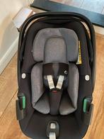Maxi-Cosi autostoeltje met newborn inlay, Ophalen, Autogordel of Isofix, Zijbescherming, Zo goed als nieuw