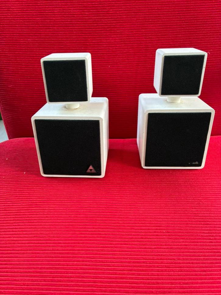 Luidsprekerset Triad met klein defect / hobby, Audio, Tv en Foto, Luidsprekers, Zo goed als nieuw, Front, Rear of Stereo speakers