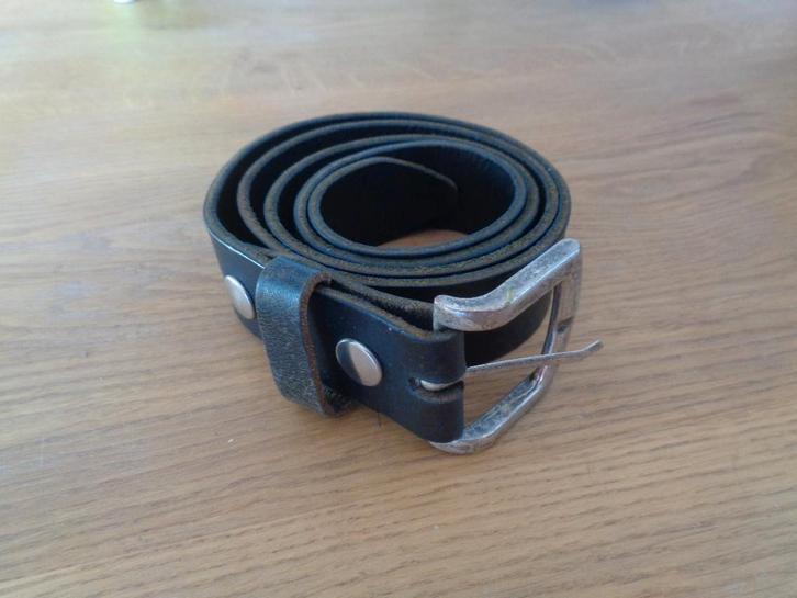 zwarte zadelleren riem: 1.32 x 4 cm, Kleding | Heren, Riemen en Ceinturen, Zo goed als nieuw, Riem of Ceintuur, 115 cm of meer