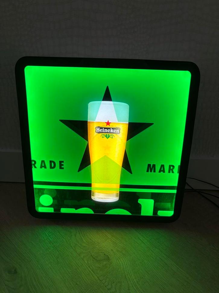 Heineken Lichtbak Dekkers 40x40 cm, Verzamelen, Merken en Reclamevoorwerpen, Gebruikt, Lichtbak of (neon) lamp, Verzenden