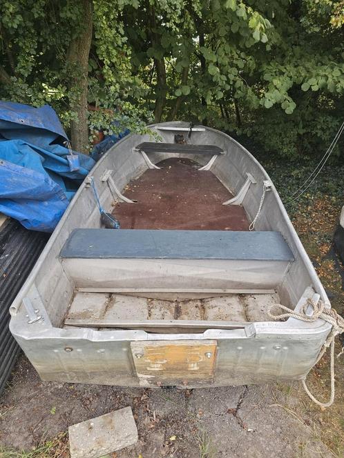 Aluminium boot 3.80 incl trailer, Watersport en Boten, Bootonderdelen, Zo goed als nieuw, Motorboot, Ophalen