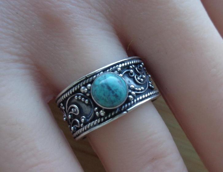 zilveren ring met turkois steen [389], Sieraden, Tassen en Uiterlijk, Ringen, Zo goed als nieuw, Dame of Heer, 19 tot 20, Zilver