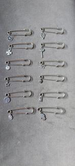 Sjaalspeld dasspeld vestsluiting kiltspeld met bedel, Ophalen of Verzenden, Zilver, Overige materialen