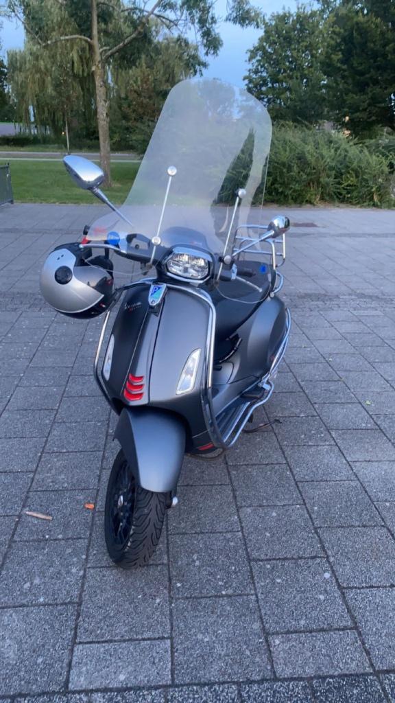VESPA SPRINT 2021, Fietsen en Brommers, Scooters | Vespa, Zo goed als nieuw, Vespa S, Maximaal 45 km/u, Benzine, Ophalen of Verzenden