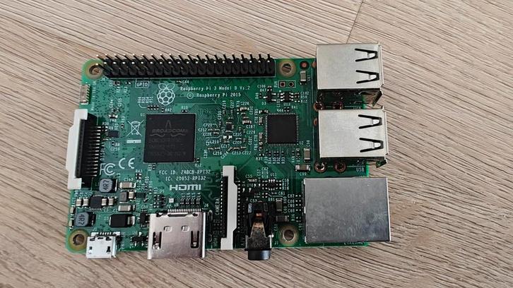 Raspberry Pi 3 Model B V1.2, Computers en Software, Moederborden, Gebruikt, Overige typen, Overige soorten, Ophalen of Verzenden