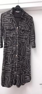 Zusss Jurk Maat S - Leuke Print - grijs/beige, Kleding | Dames, Jurken, Zwart, Ophalen of Verzenden, Zo goed als nieuw, Maat 36 (S)