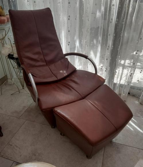 Design Fauteuil met Hocker merk De Toekomst Sitting Vision, Huis en Inrichting, Fauteuils, Zo goed als nieuw, Leer, Metaal, 50 tot 75 cm
