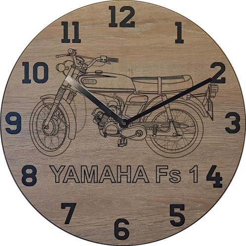 Themaklok met een Yamaha Fs1 brommer, Huis en Inrichting, Woonaccessoires | Klokken, Nieuw, Ophalen of Verzenden