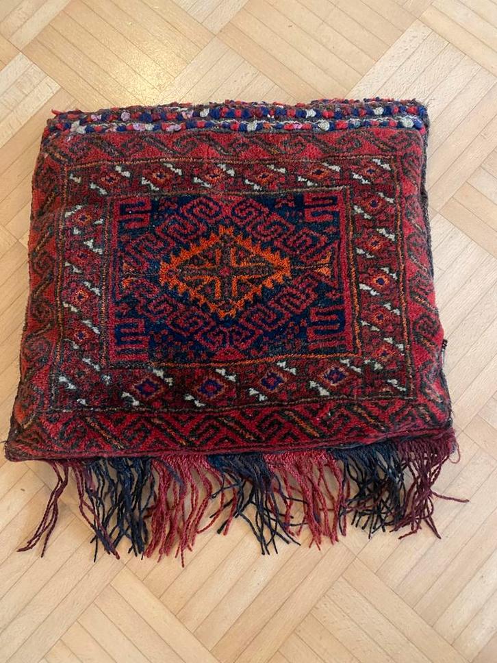 Perzisch kussen in mooie heldere kleuren, Antiek en Kunst, Antiek | Kleden en Textiel, Verzenden