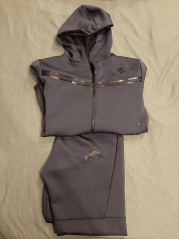 Nike Tech Fleece Trainingspak - Grijs beschikbaar voor biedingen