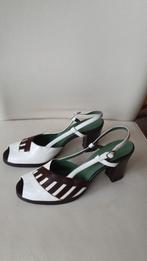 Vintage leren zomerschoenen dames, Beige, Nieuw, Onbekend, Sandalen of Muiltjes