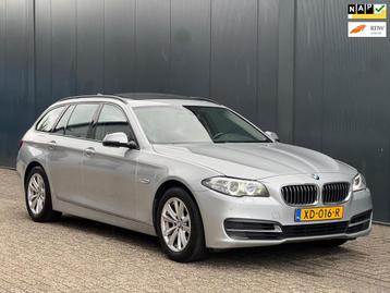 BMW 5-serie Touring 528i Pano|Leder|Nette staat|Facelift beschikbaar voor biedingen