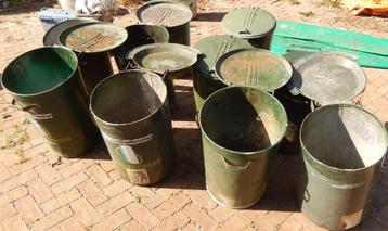 5 x zinken vintage retro vuilnisbakken vuilnisemmer voerbak beschikbaar voor biedingen