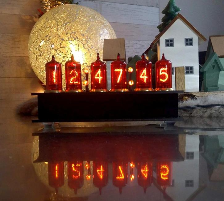 NIXIE KLOK met ZM1080 buisjes 1970, Huis en Inrichting, Woonaccessoires | Klokken, Zo goed als nieuw, Staande klok, Digitaal, Ophalen of Verzenden