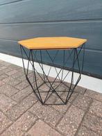 Bijzet tafeltje zwart draad metaal met hout, Metaal of Aluminium, Rond, 55 tot 75 cm, Zo goed als nieuw