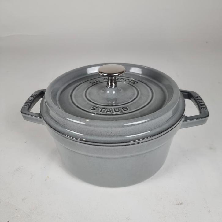 Staub Braadpan Ø 20 cm 2,2 L grafietgrijs, Huis en Inrichting, Keuken | Potten en Pannen, Nieuw, Koekenpan of Braadpan, Gietijzer