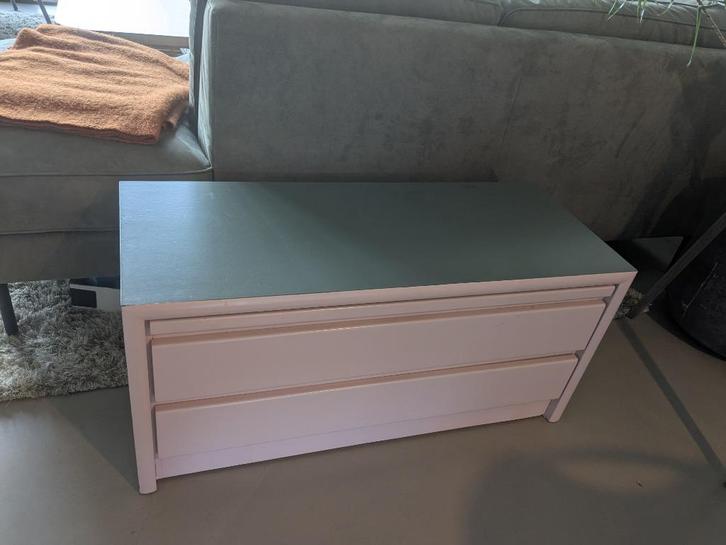 Nachtkastje/kinderbureau/laag kastje merk Hülsta., Huis en Inrichting, Overige Huis en Inrichting, Gebruikt, Ophalen