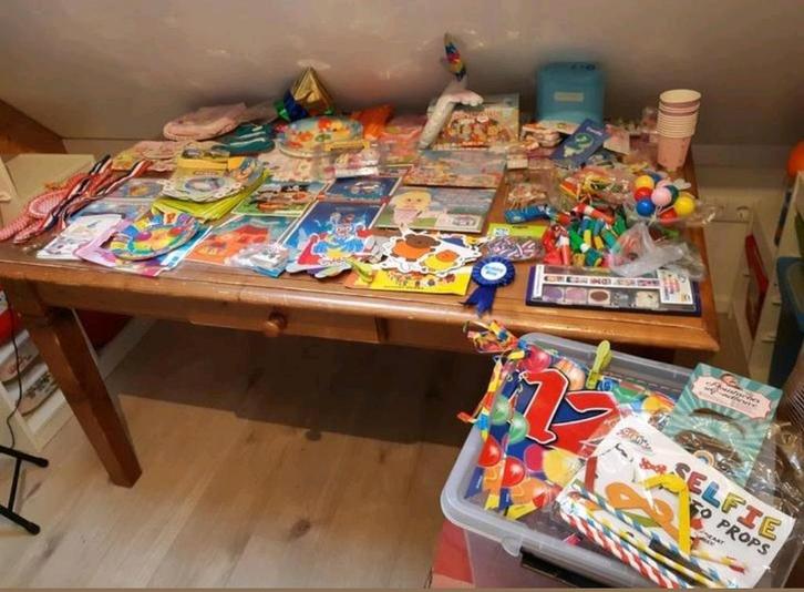 Verjaardagsversiering, traktaties ed, grote partij, 1-12 jr, Hobby en Vrije tijd, Feestartikelen, Zo goed als nieuw, Versiering