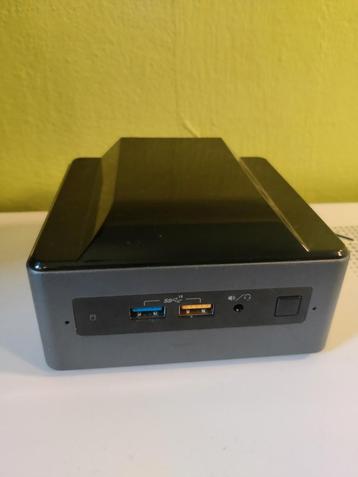 Intel NUC 8 i5 8260U 16 GB ram 128gb ssd beschikbaar voor biedingen