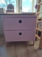 Roze  Busunge

kastje met lades, Kinderen en Baby's, Kinderkamer | Commodes en Kasten, Minder dan 90 cm, Gebruikt, Kast, Ophalen of Verzenden
