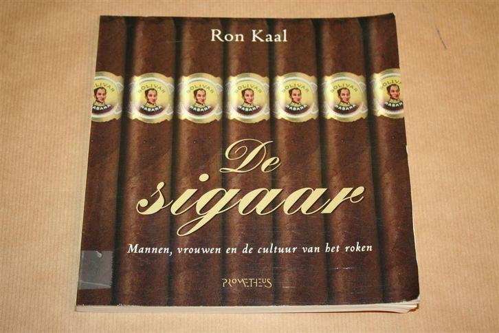 Boek - De sigaar - Mannen, vrouwen, cultuur van het roken, Verzamelen, Rookartikelen, Aanstekers en Luciferdoosjes, Gebruikt, Sigarenbandjes