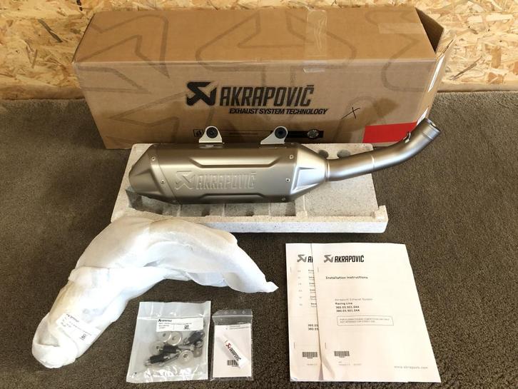 Akrapovic uitlaatsysteem KTM 250 350 EXC-F FE250 FE350 24-25, Motoren, Onderdelen | Overige, Nieuw, Verzenden