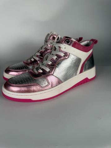 Bugatti Metallic High-Top Sneakers – EU 39 beschikbaar voor biedingen