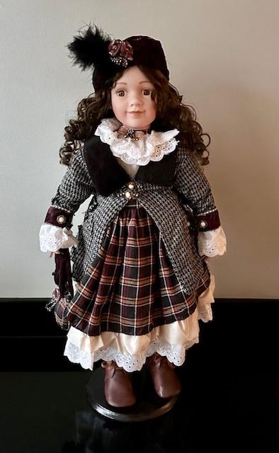 Porseleinen pop, Ophalen, Zo goed als nieuw, Pop