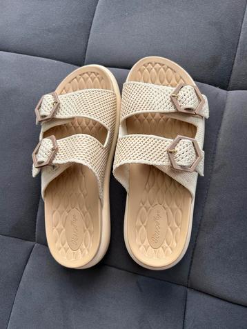 Happy Flops maat 40 beschikbaar voor biedingen