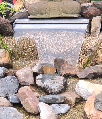 Waterval brievenbus beschikbaar voor biedingen