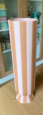 OYOY ** VAAS ** NIEUW! **, Huis en Inrichting, Overige kleuren, Aardewerk of Porselein, Nieuw, Ophalen of Verzenden