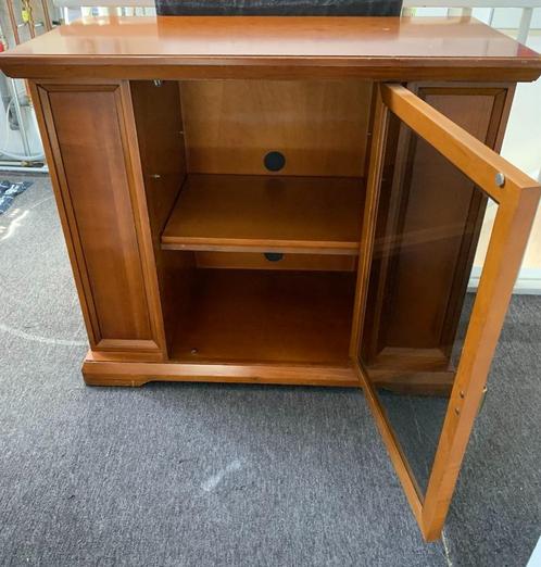 TV-audio "vintage" kastje met glazen deurtje en wieltjes, Huis en Inrichting, Kasten | Televisiemeubels, Gebruikt, Minder dan 100 cm