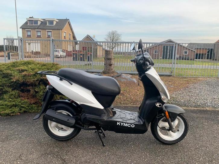 kymco Agility 45Km 2009, Fietsen en Brommers, Scooters | Kymco, Gebruikt, Agility, Maximaal 45 km/u, Benzine, Ophalen of Verzenden